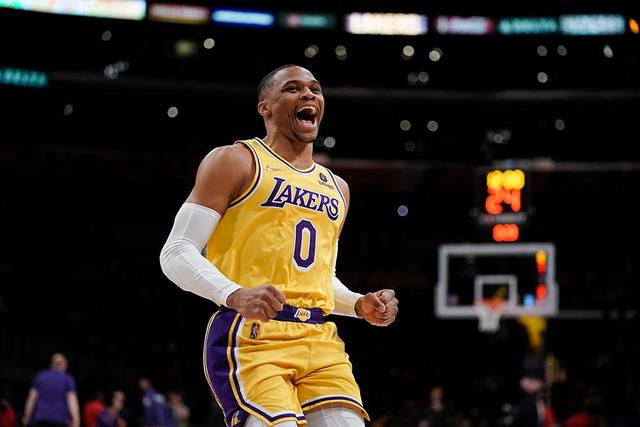 霍伊伦连续11场比赛遭遇球荒 本轮首发0射门